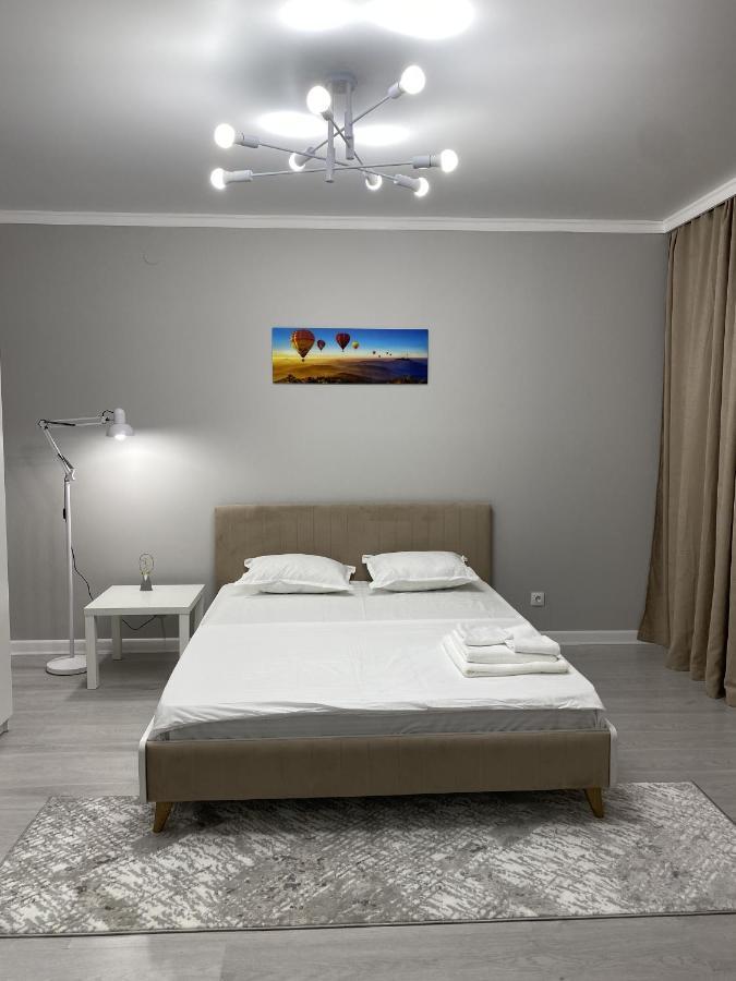 Уютная 1 Комнатная Freedom Appartement Astana Buitenkant foto