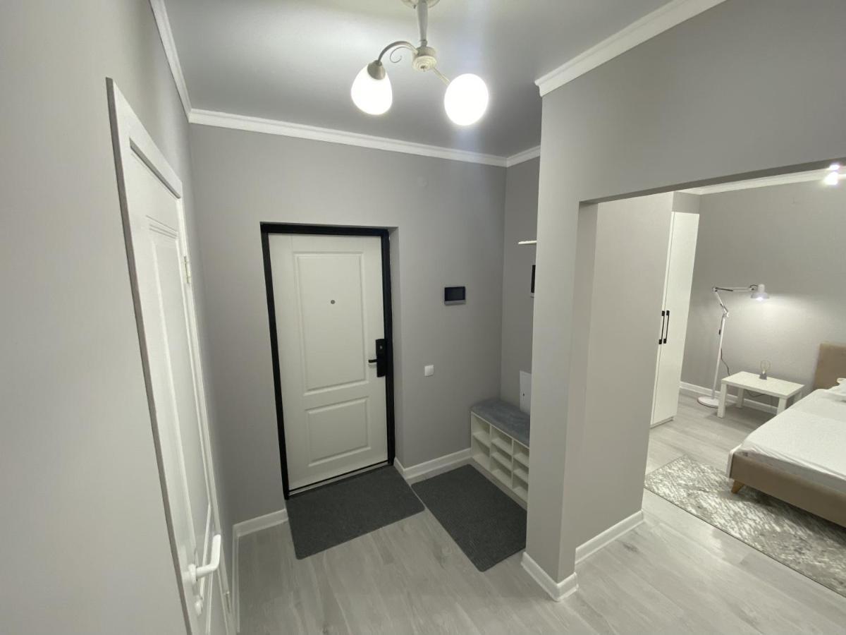 Уютная 1 Комнатная Freedom Appartement Astana Buitenkant foto