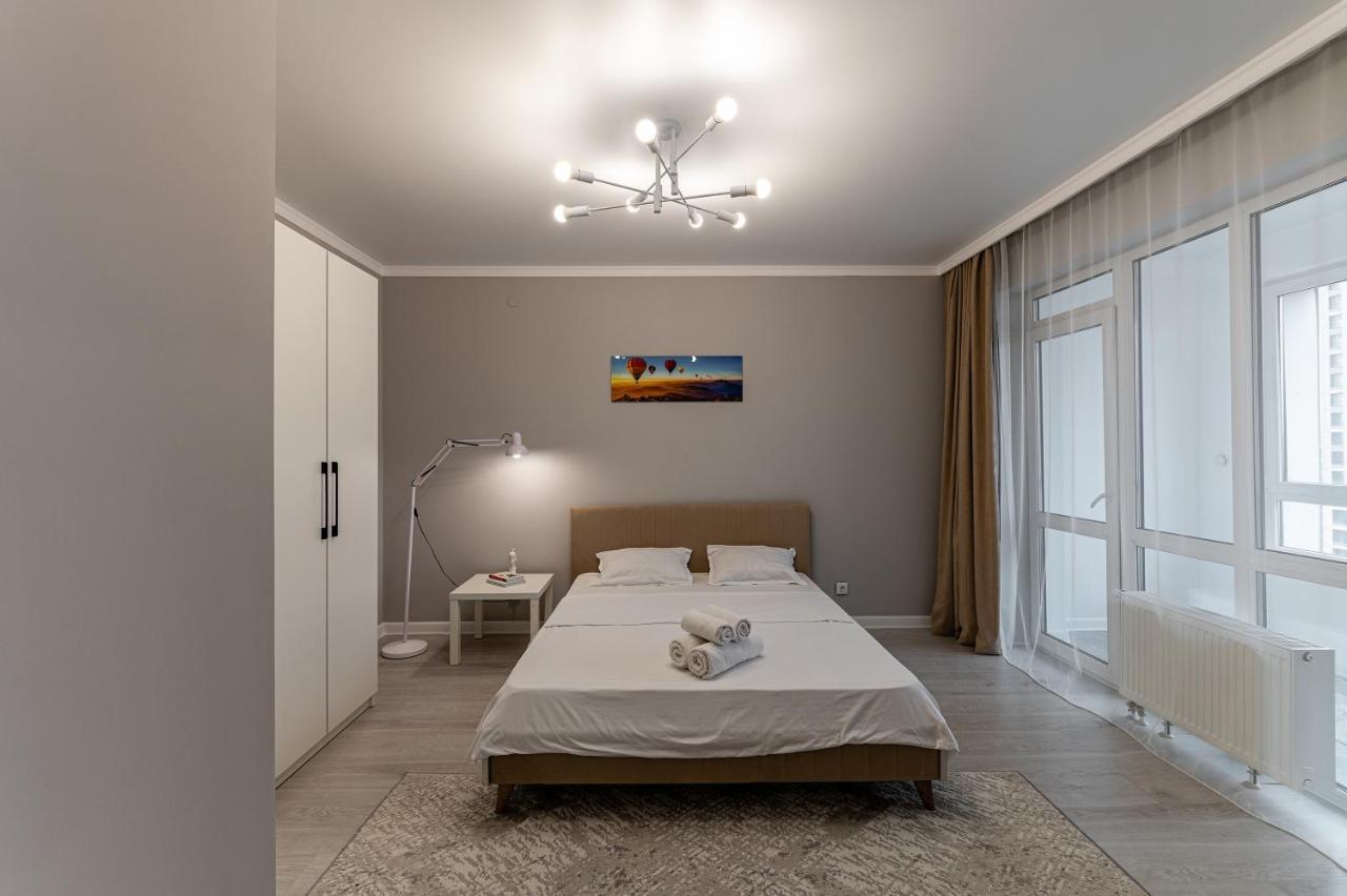 Уютная 1 Комнатная Freedom Appartement Astana Buitenkant foto