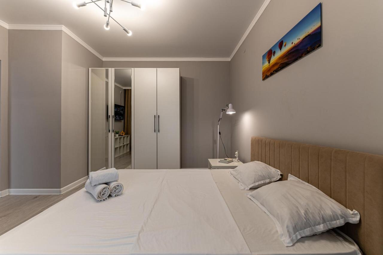 Уютная 1 Комнатная Freedom Appartement Astana Buitenkant foto